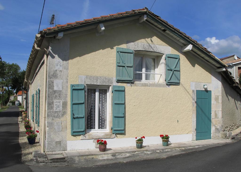 Maison Du Ruisseau Malaville Стая снимка
